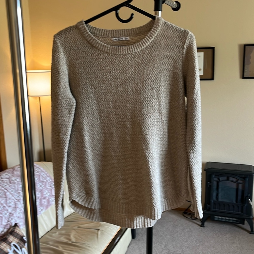 Women’s Pullover Sweater